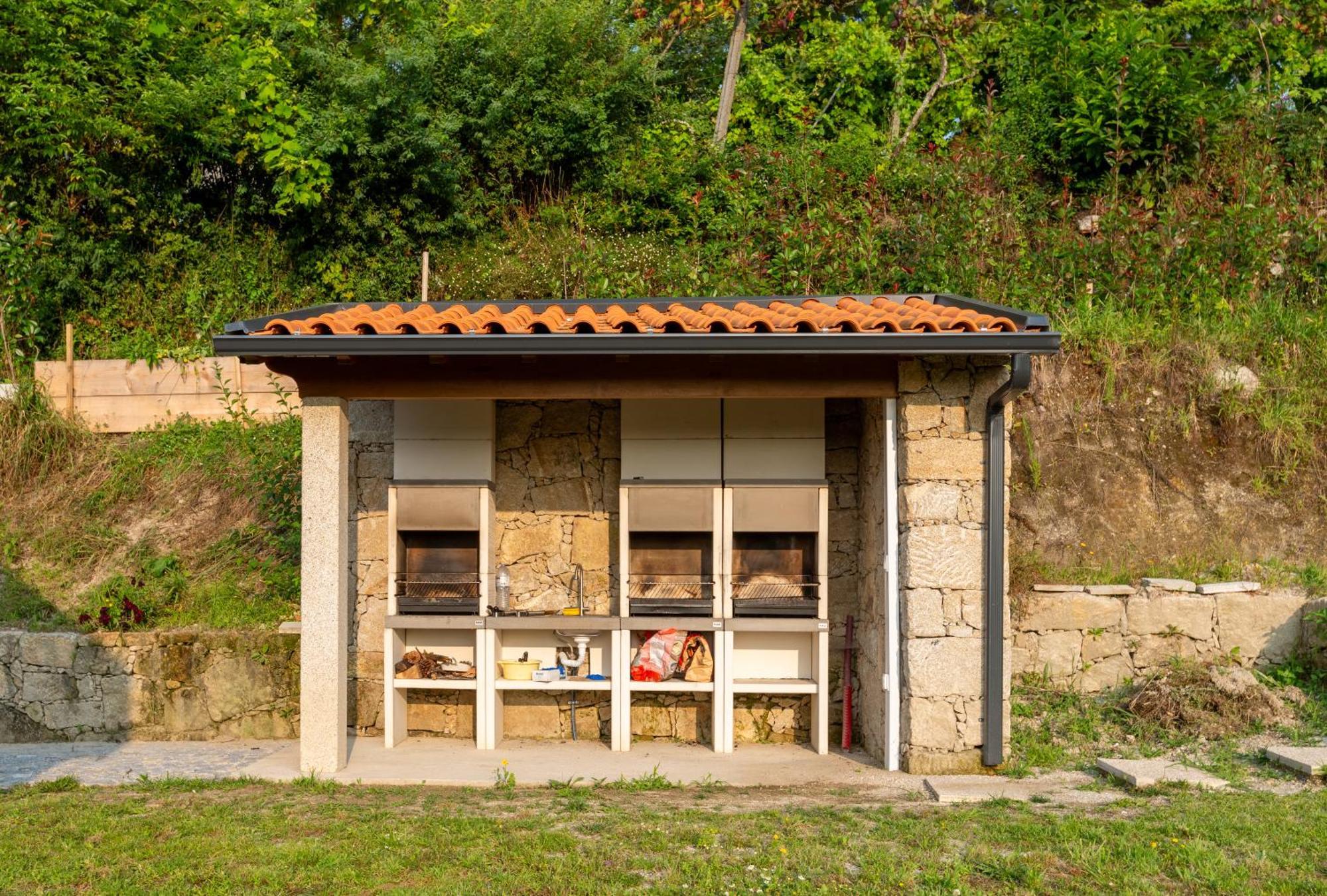Casas De Bouro 2 Casa Dos Jarros Villa Terras de Bouro Buitenkant foto